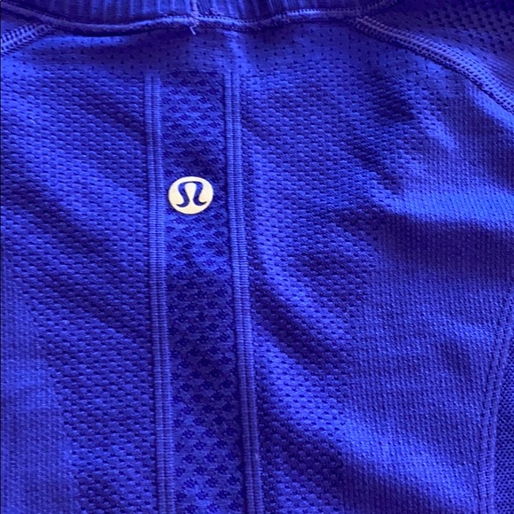 Set of two Lululemon Swiftly Tech Shirts size 2 - Picture 4 of 12